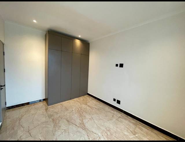 3 BEDROOM FREEHOLD FOR SALE IN SANDOWN
